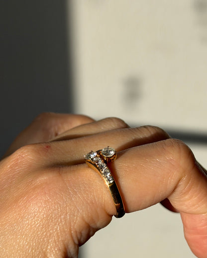 Vintage 18k Gold Graduating Sized Diamond Bypass Ring