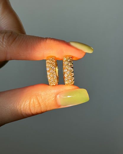 Vintage 18k Gold 1.05 CTW Pave Diamond Chubby Clicker Hoops