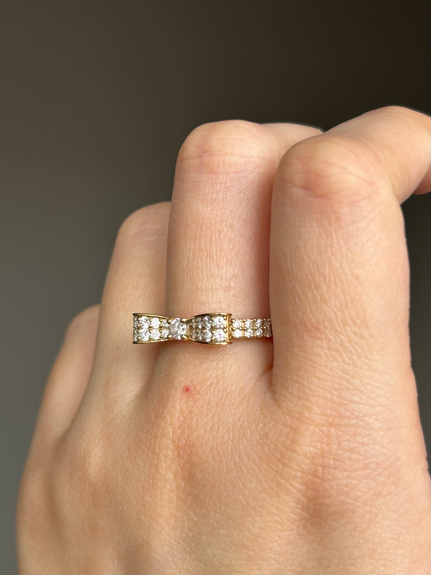 Vintage 18k Diamond Pavé Bow Ring