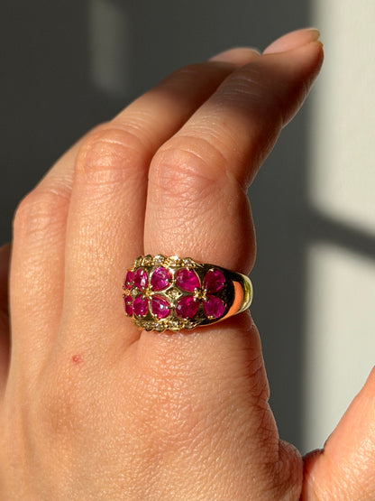 Vintage 18k Gold Ruby Flower Trio Ring