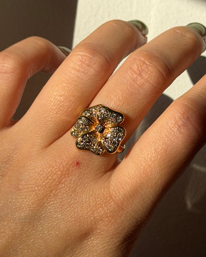 Vintage 18k Gold Diamond Pave Flower Petals Ring