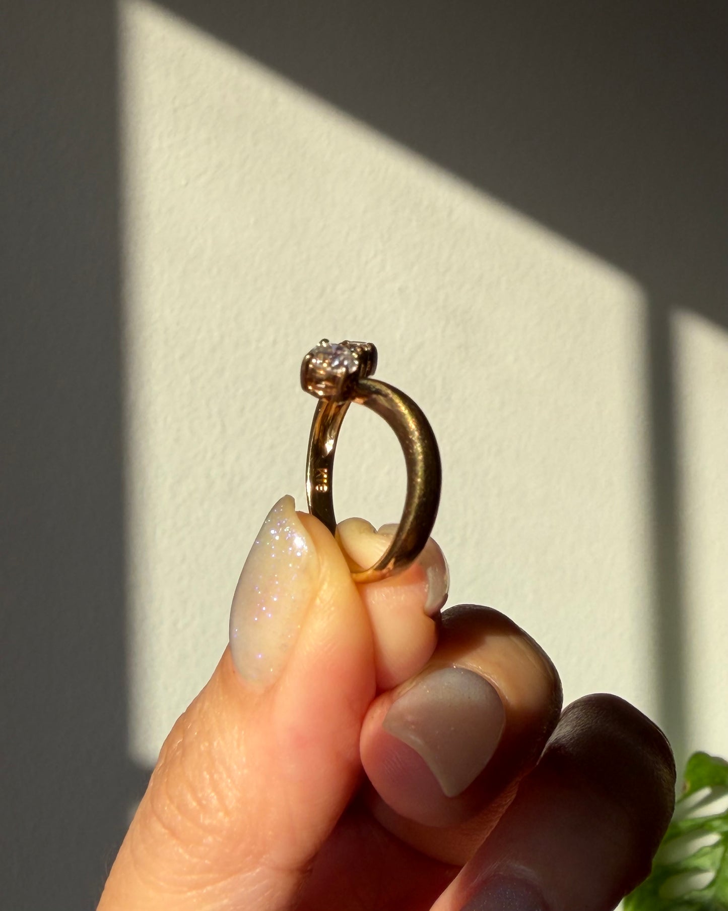 Vintage 18k Gold Asymmetric Diamond Chevron V-Shaped Ring