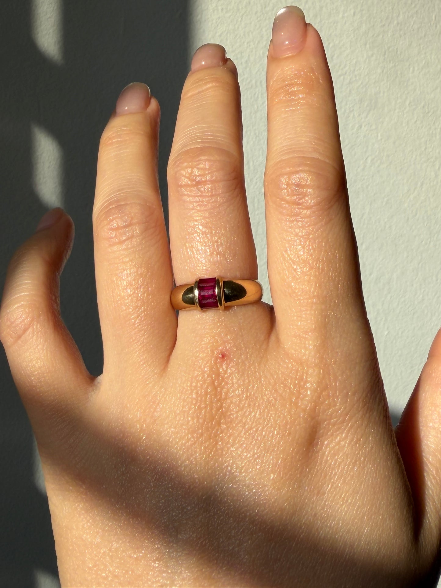 Vintage 18k Gold Tiffany & Co Ruby Baguette Ring