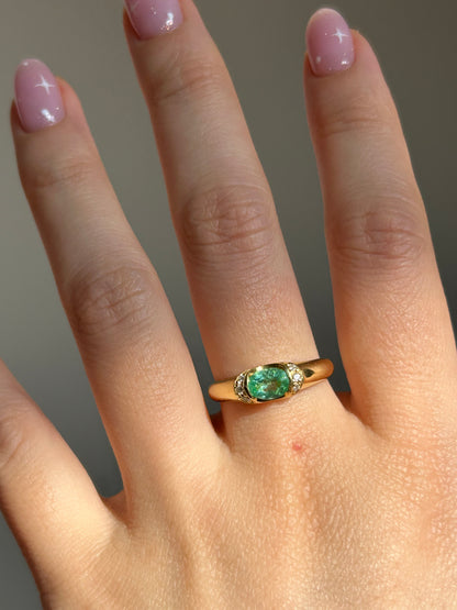Vintage 18k Gold Sea Foam Green Tourmaline Half Bezel EW Set Ring