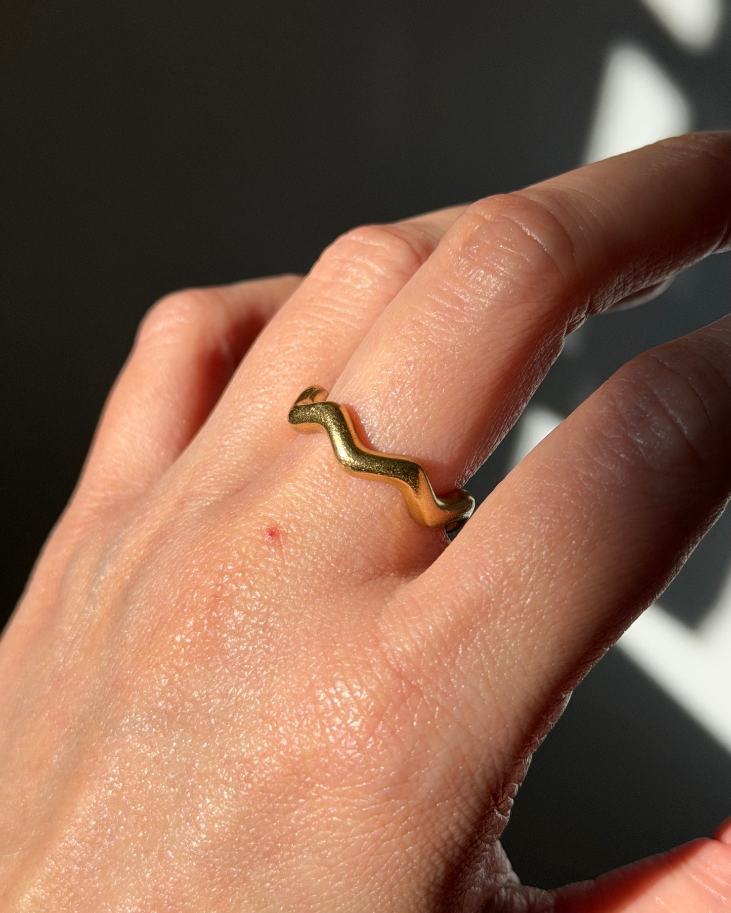 Vintage Circa 1980s 18k Gold T & Co Paloma Picasso Zig Zag Ring