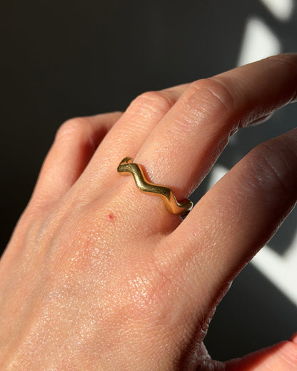 Vintage Circa 1980s 18k Gold T & Co Paloma Picasso Zig Zag Ring