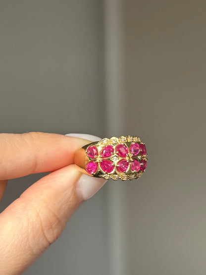 Vintage 18k Gold Ruby Flower Trio Ring