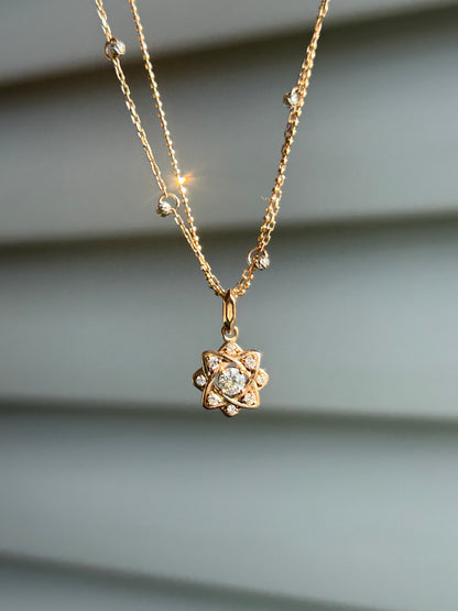 Vintage 18k Rose Gold Multi Diamonds Flower Pendant Chain