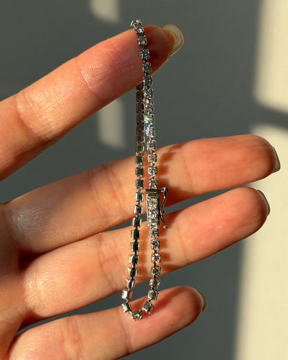 Vintage 18k White Gold 2.37 CTW Diamond Tennis Bracelet