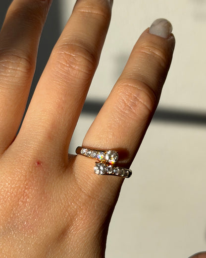 Vintage 18k Gold Graduating Sized Diamond Bypass Ring