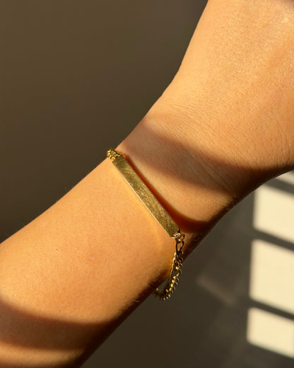 Vintage 18k Italian Gold Name Plate Figaro Link Bracelet