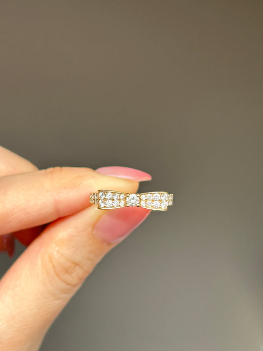 Vintage 18k Diamond Pavé Bow Ring