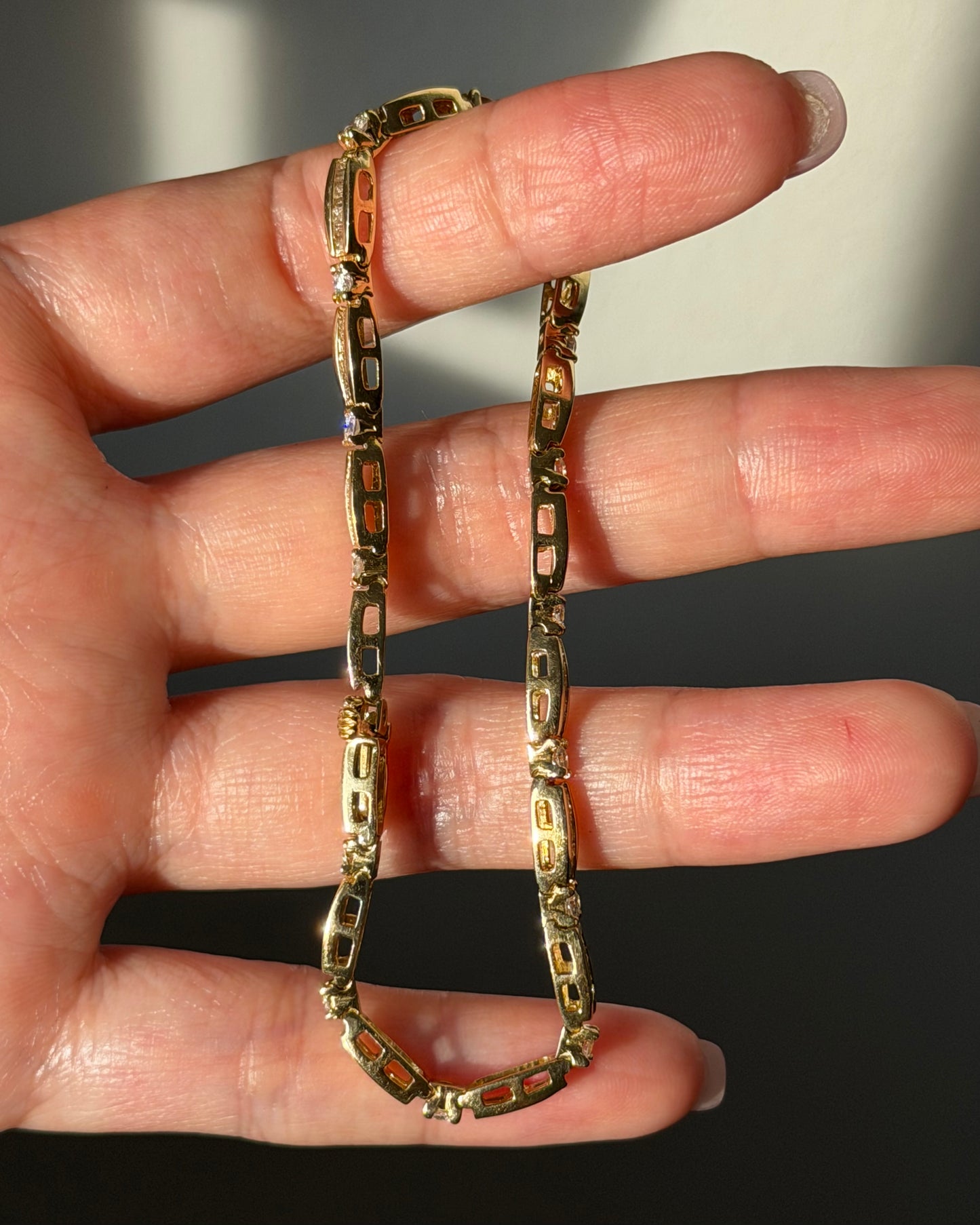 Vintage 18k Gold Baguette and Round Diamond Scalloped Edge Tennis Bracelet