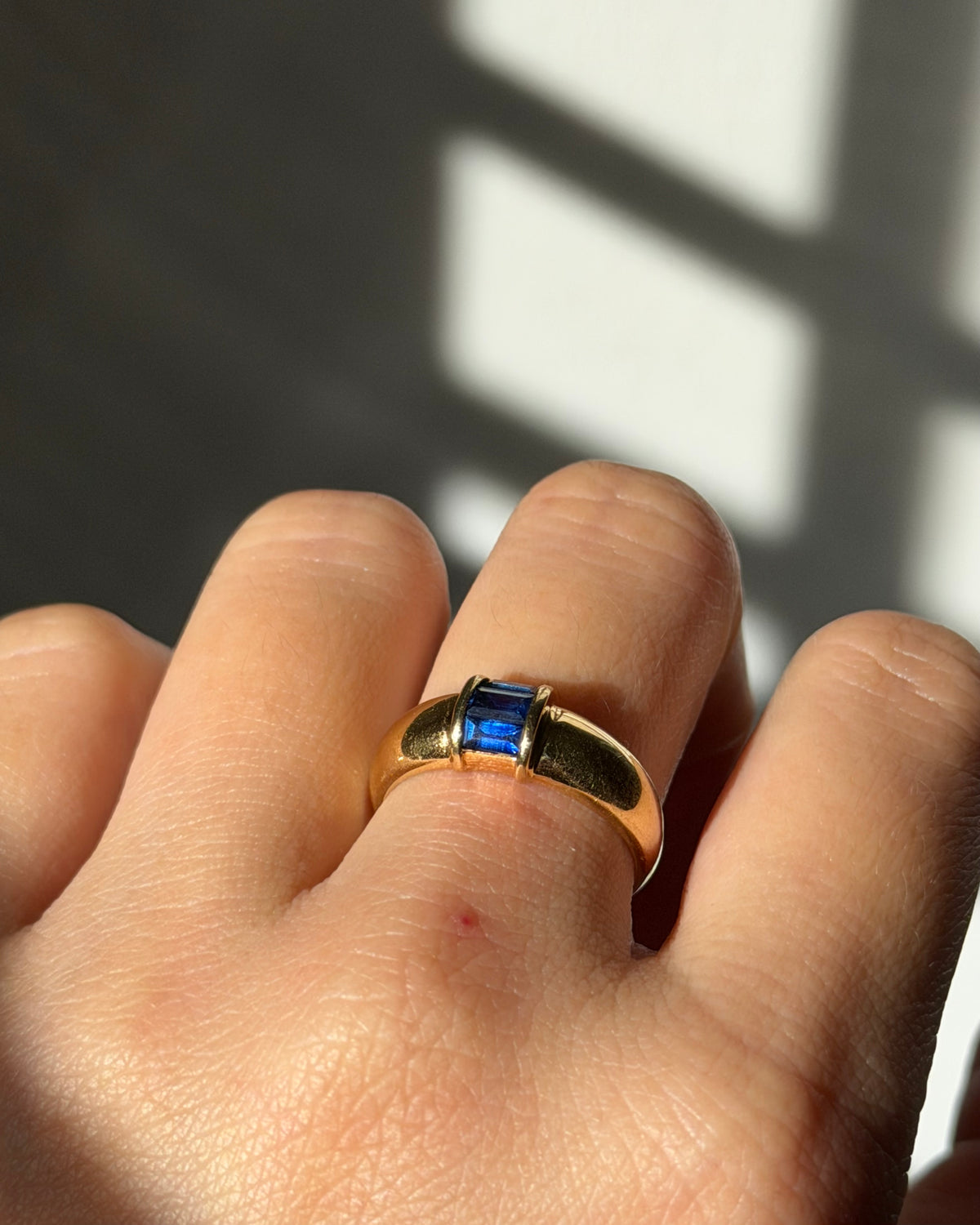 Vintage 18k Gold Tiffany & Co Blue Sapphire Baguette Dome Ring