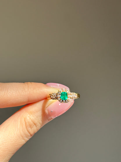 Vintage 18k Gold Emerald Diamond Halo Engagement Anniversary May Birthday Ring