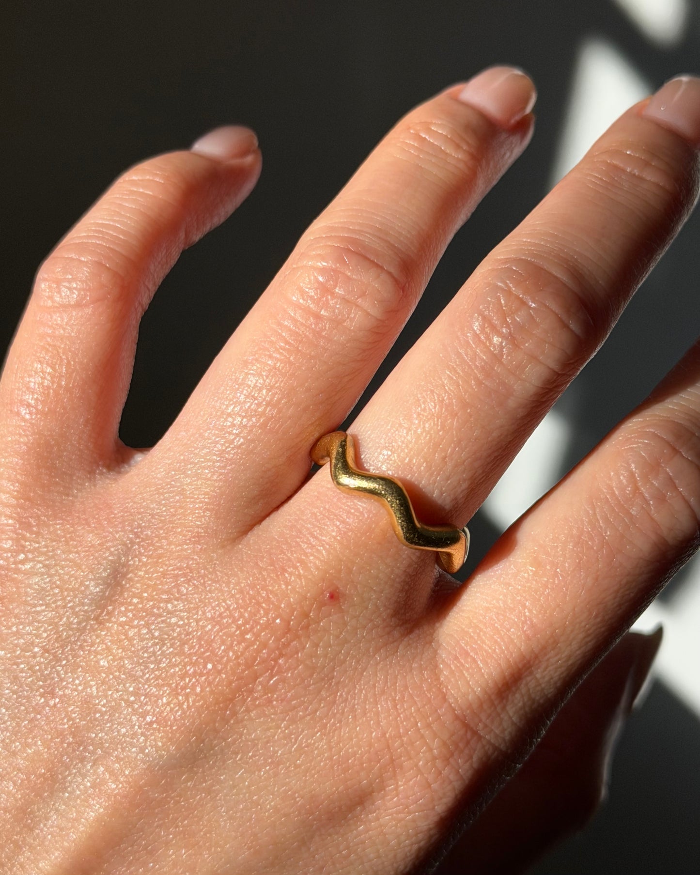Vintage Circa 1980s 18k Gold T & Co Paloma Picasso Zig Zag Ring