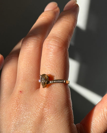 Vintage 18k Gold 1.11ct Dark Chocolate Brown Pear Cut Diamond Ring - Brown Baguette Diamond Shoulders