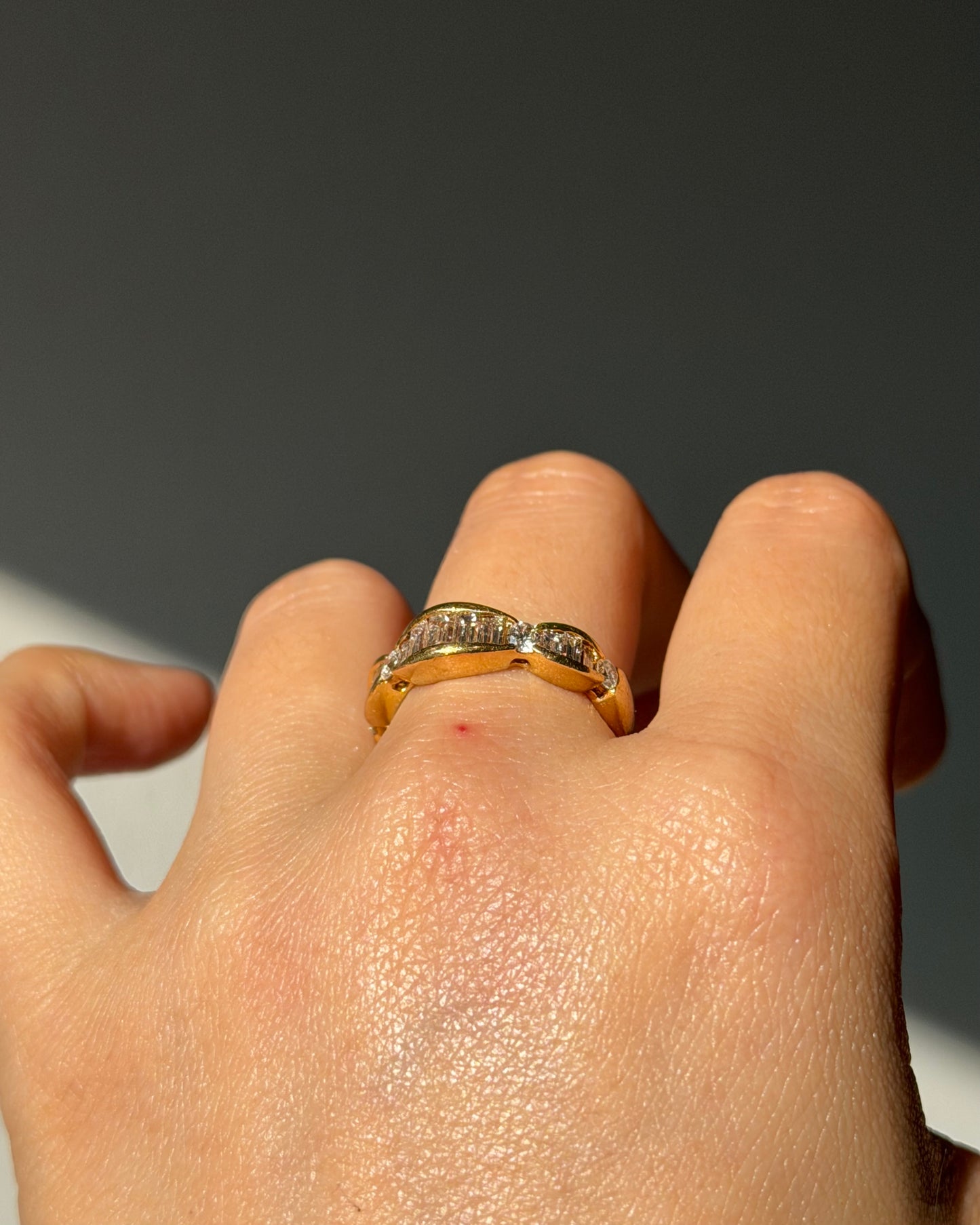 Vintage 18k Gold Scalloped Edge Channel Set Baguette and Round Diamond Ring