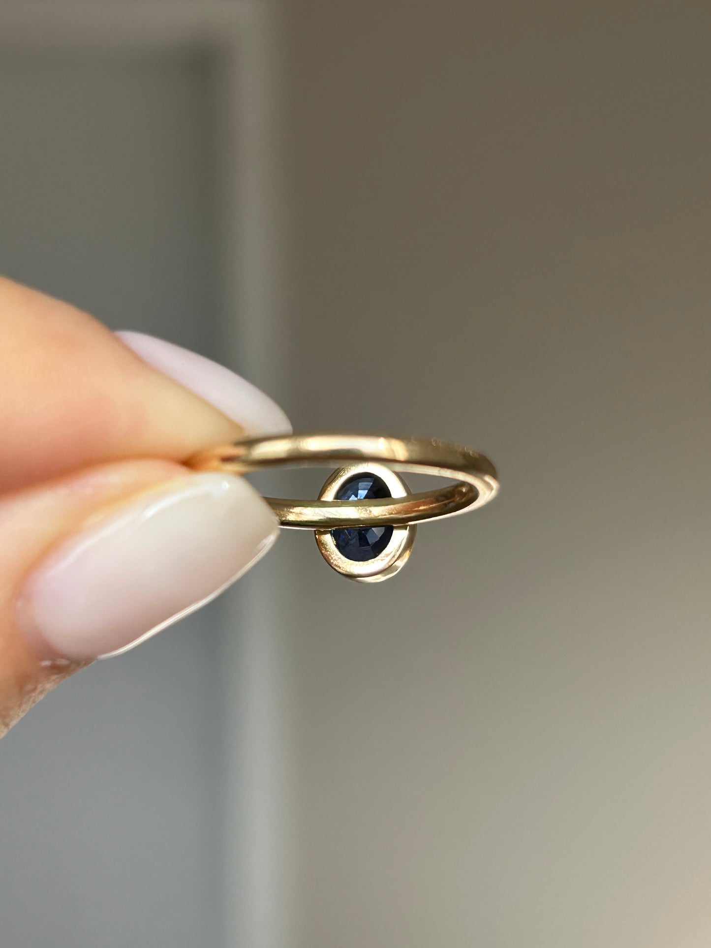Modern 18k Gold Bezel Set Deep Blue Sapphire Ring