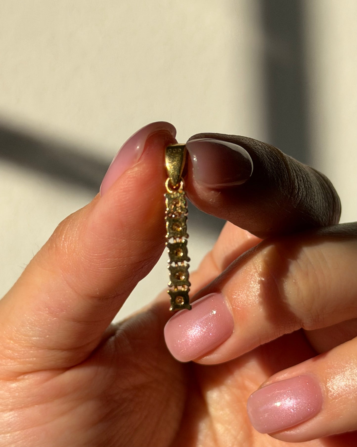 Vintage 18k Gold Diamond Bar Dangle Pendant