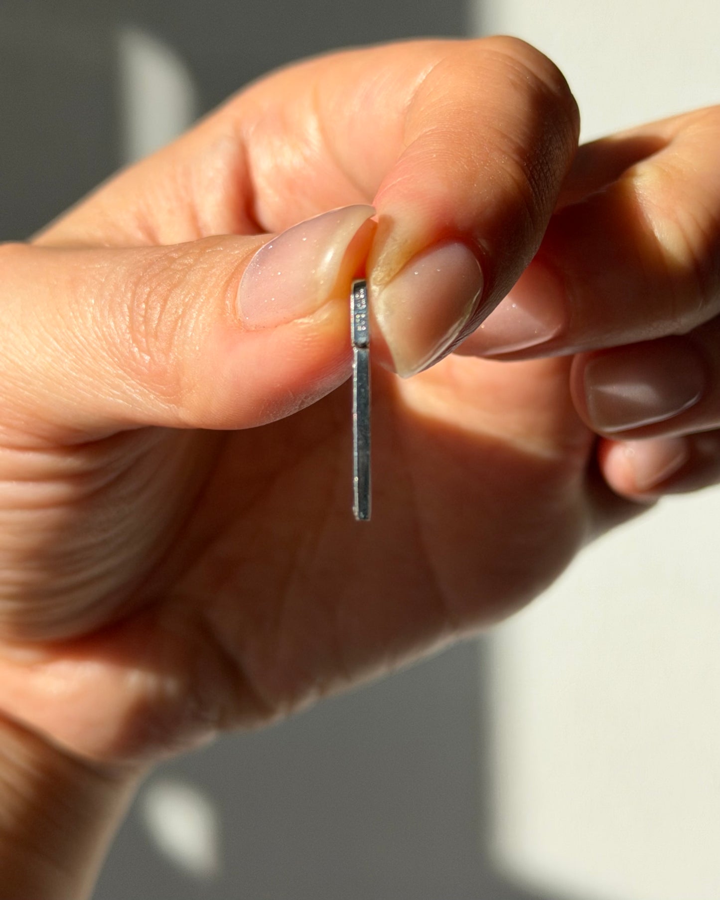 Vintage 18k White Gold Dangle Diamond Bar Pendant