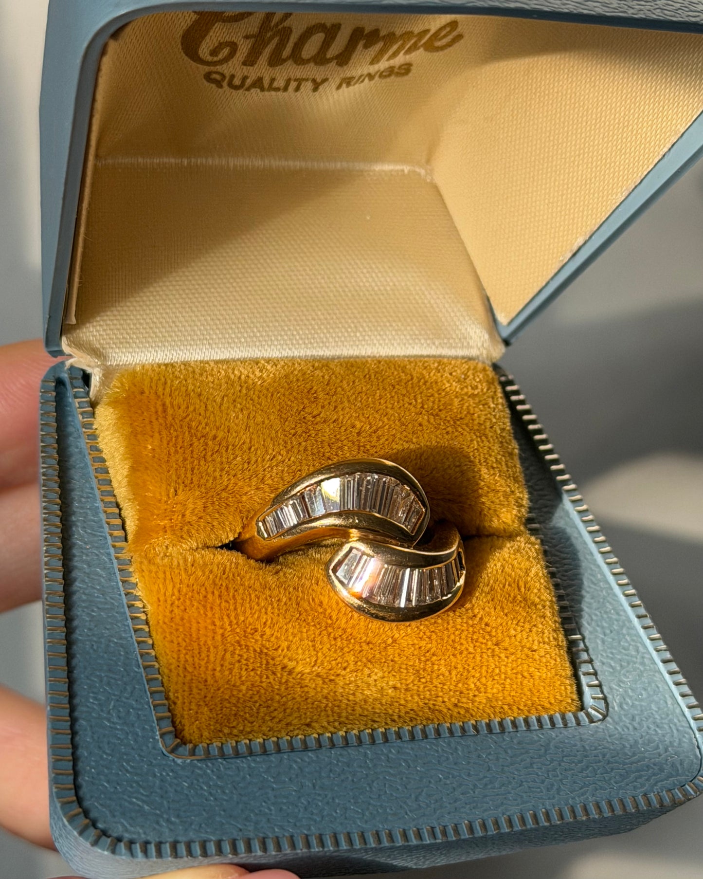 Vintage 18k Gold 1.07CTW Channel Set Baguette Diamond Bypass Ring