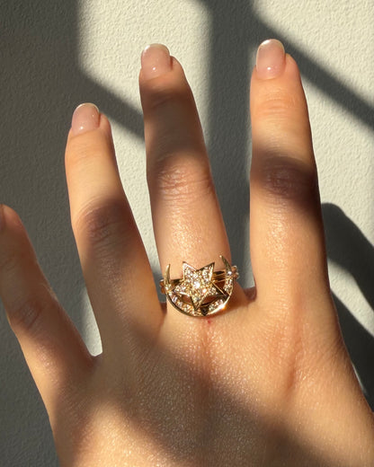 Vintage 18k Gold Diamond Moon and Star Celestial Spinner Ring