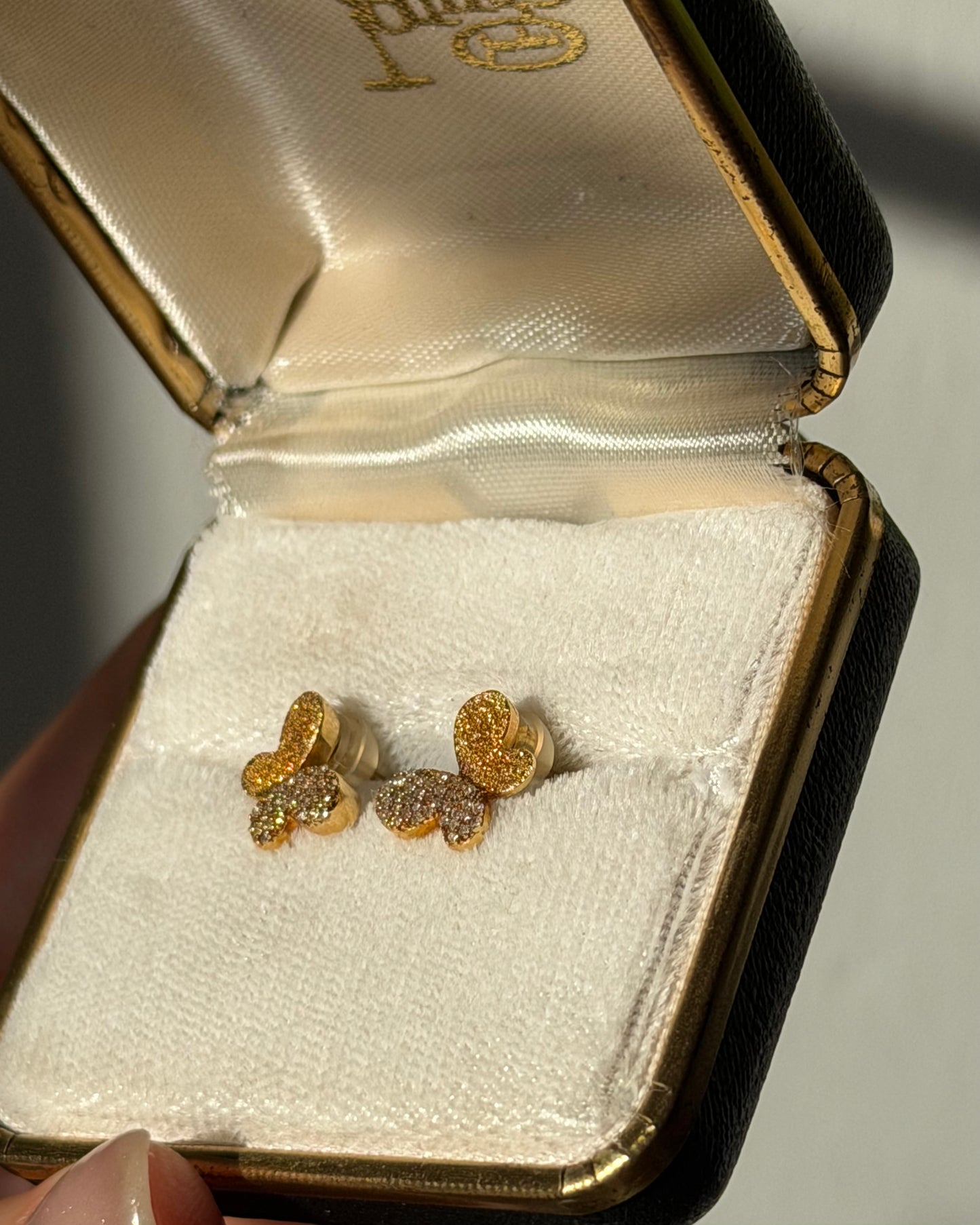 Vintage 18k Gold Pave Diamond Butterfly Stud Earrings