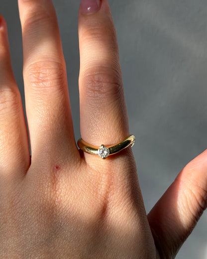 Vintage 18k Gold Light Yellow Diamond Curvy Chevron Ring