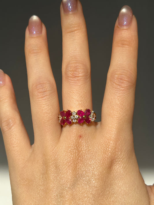 Vintage 18k Gold Double Ruby Flowers Ring: Size 6.25
