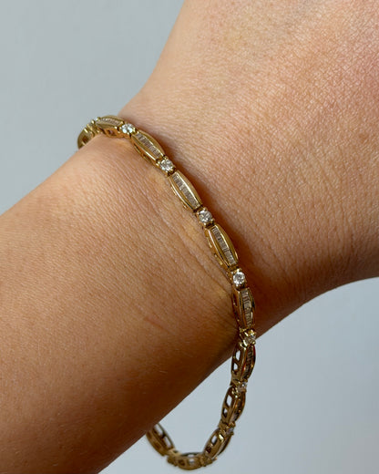 Vintage 18k Gold Baguette and Round Diamond Scalloped Edge Tennis Bracelet