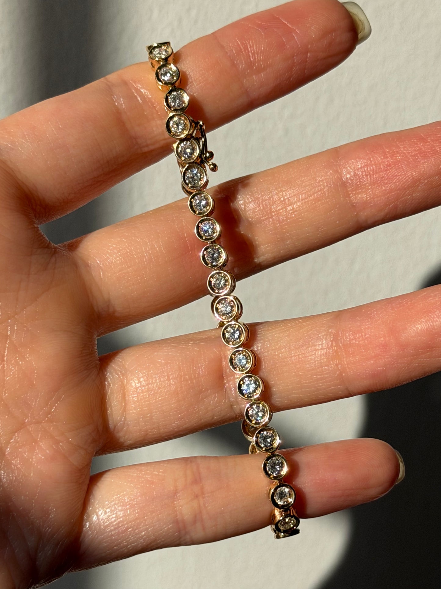Vintage 18k Gold Bezel Set 3.0 CTW Diamond Tennis Bracelet