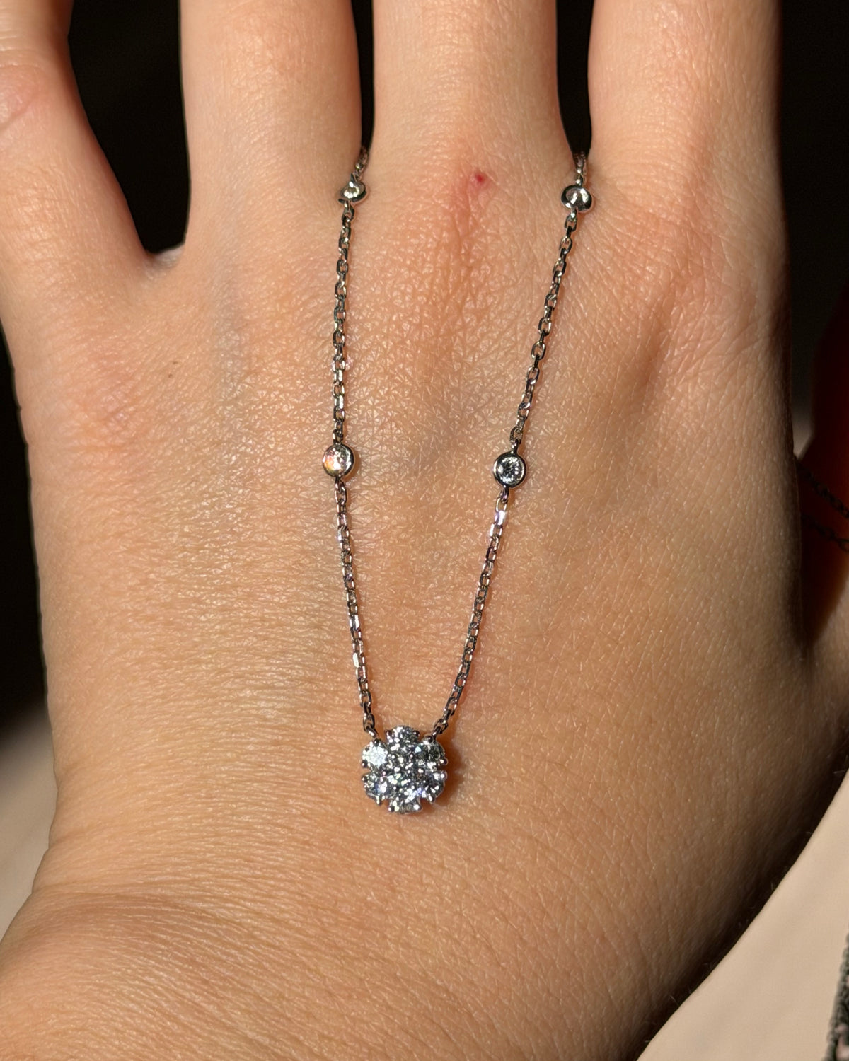 Vintage 18k White Gold Center Flower Diamond Station Chain