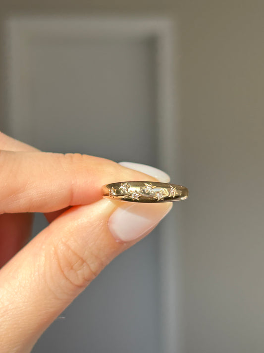 Vintage 18k Gold Diamond Starburst Thin Dome Ring