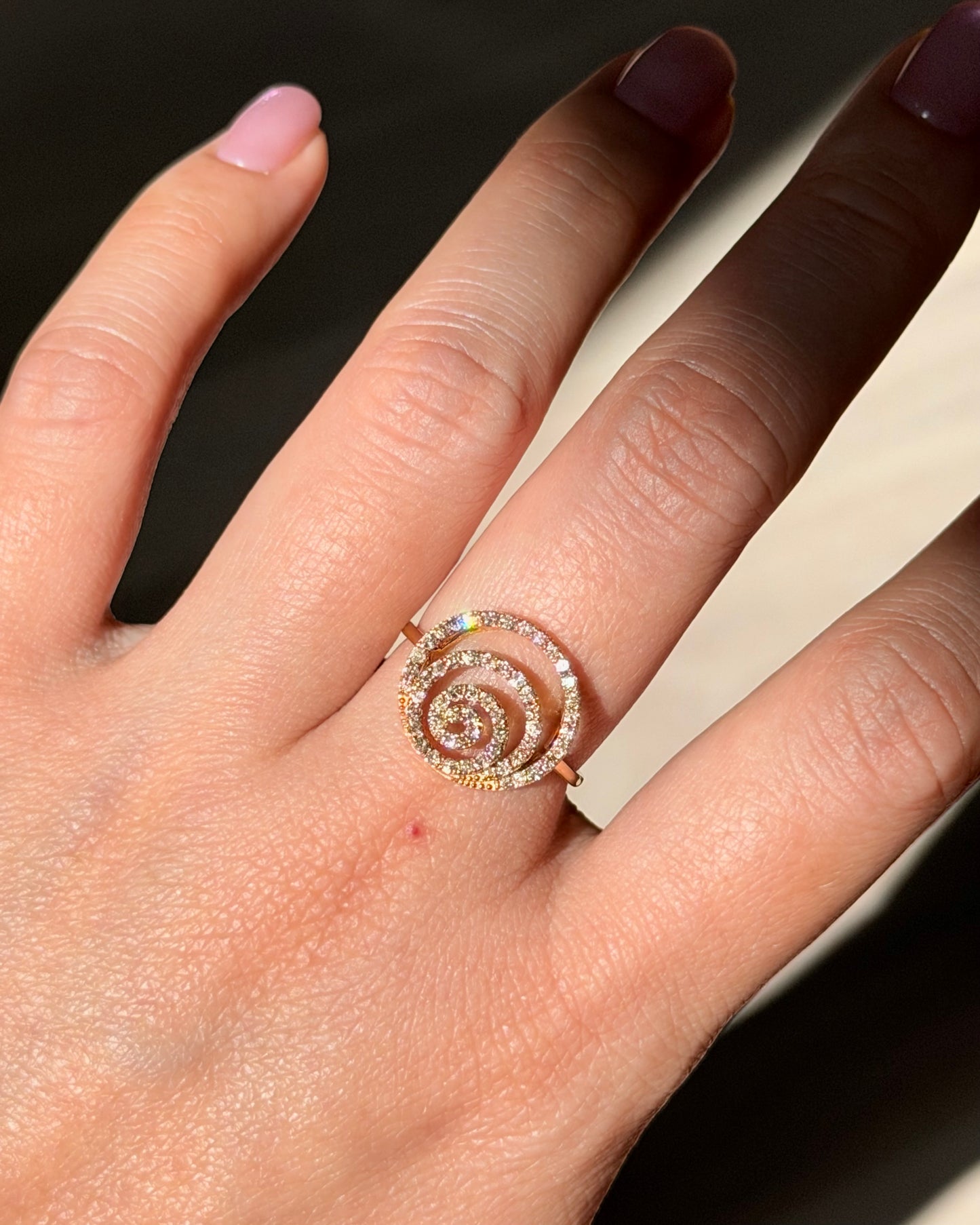 Vintage 18k Gold Spiral Diamond Ring
