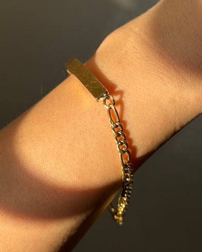 Vintage 18k Italian Gold Name Plate Figaro Link Bracelet