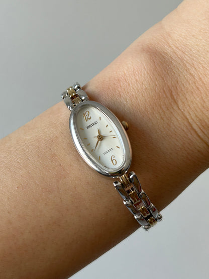 Vintage Y2K Seiko Stainless Steel Two-toned Oval Watch