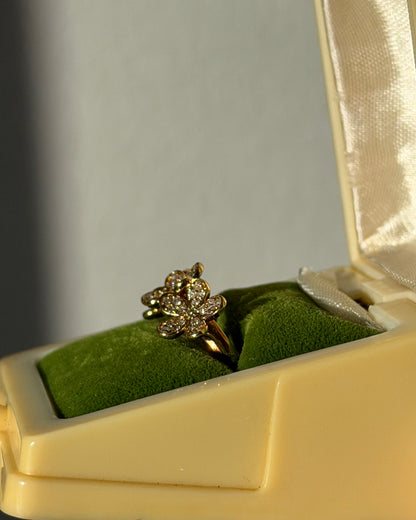 Vintage 18k Gold Triple Diamond Flower Ring