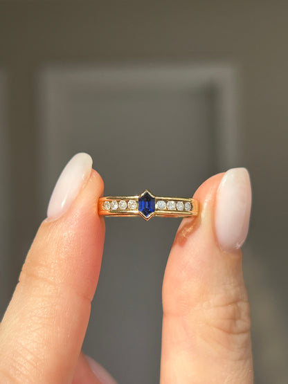 Vintage 18k Shield Step Cut Blue Sapphire Ring with Channel Set Diamonds