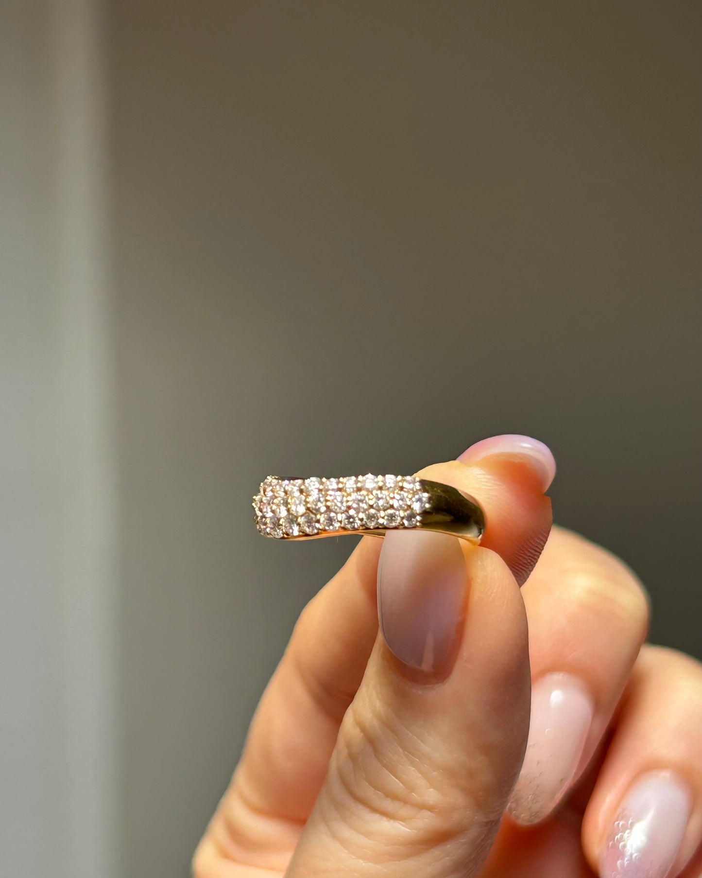Vintage 18k Gold Diamond Pave Curved Dome Ring