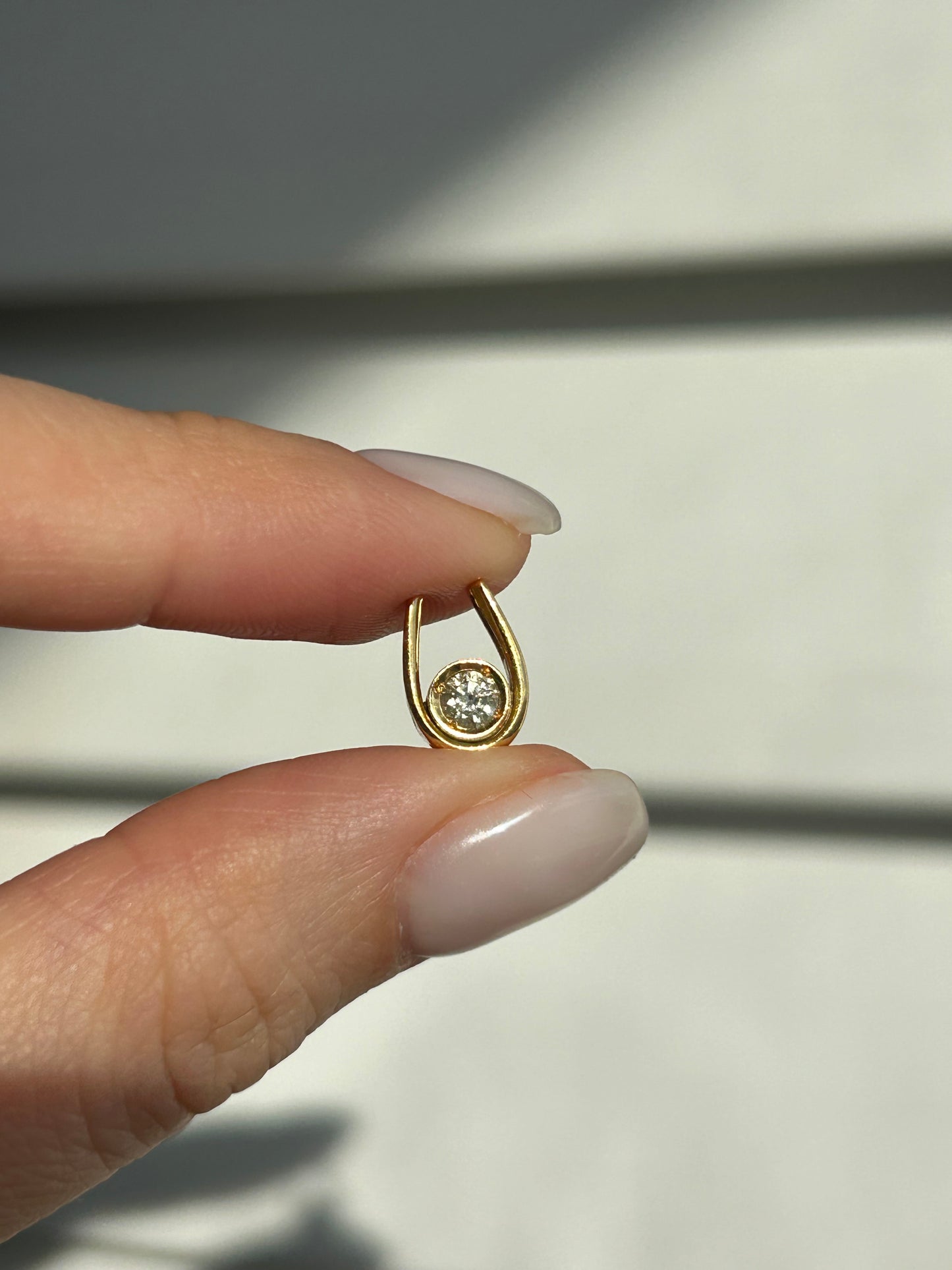 Vintage 18k Gold Center Yellow Diamond Horseshoe Pendant Charm