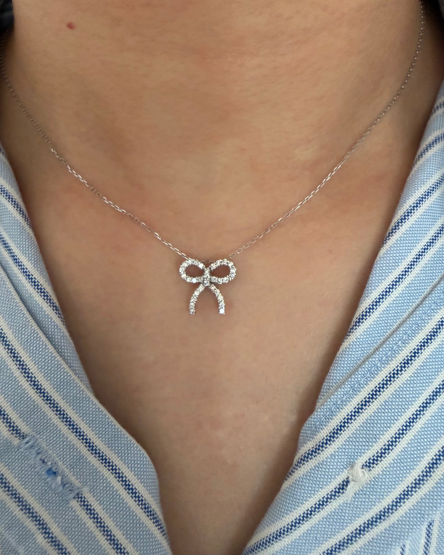 Vintage 18k White Gold Diamond Bow Pendant Necklace