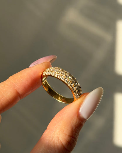Vintage 18k Gold Diamond Pave Donut Ring