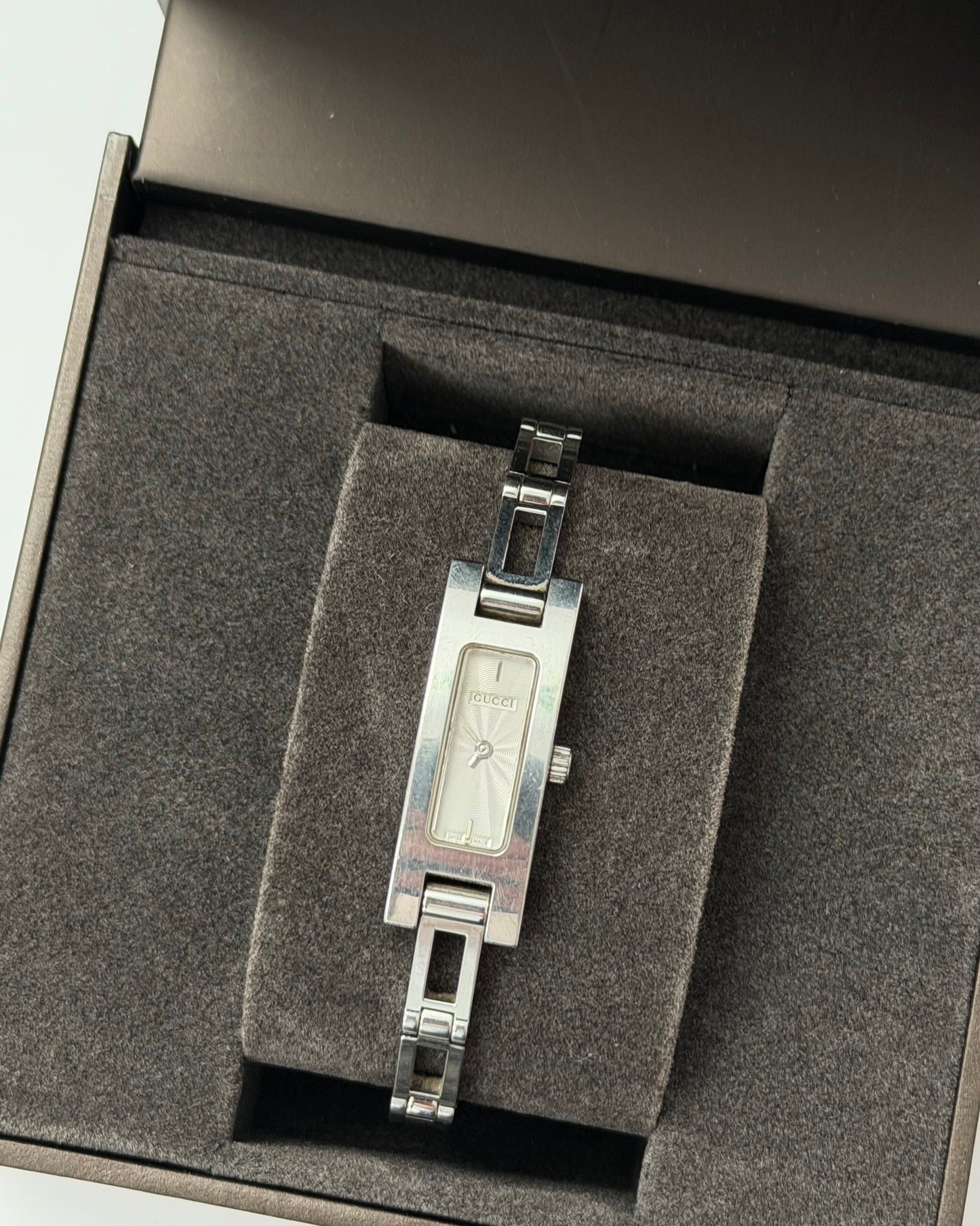 Vintage Y2K Gucci 3900L Stainless Steel Silver Rectangular Guilloché Dial Watch - With Box