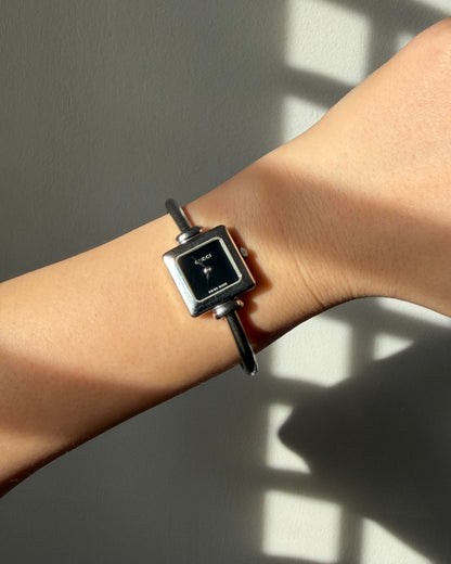 Vintage 90’s Minimalist Gucci 1900L Stainless Steel Black Square Dial Watch