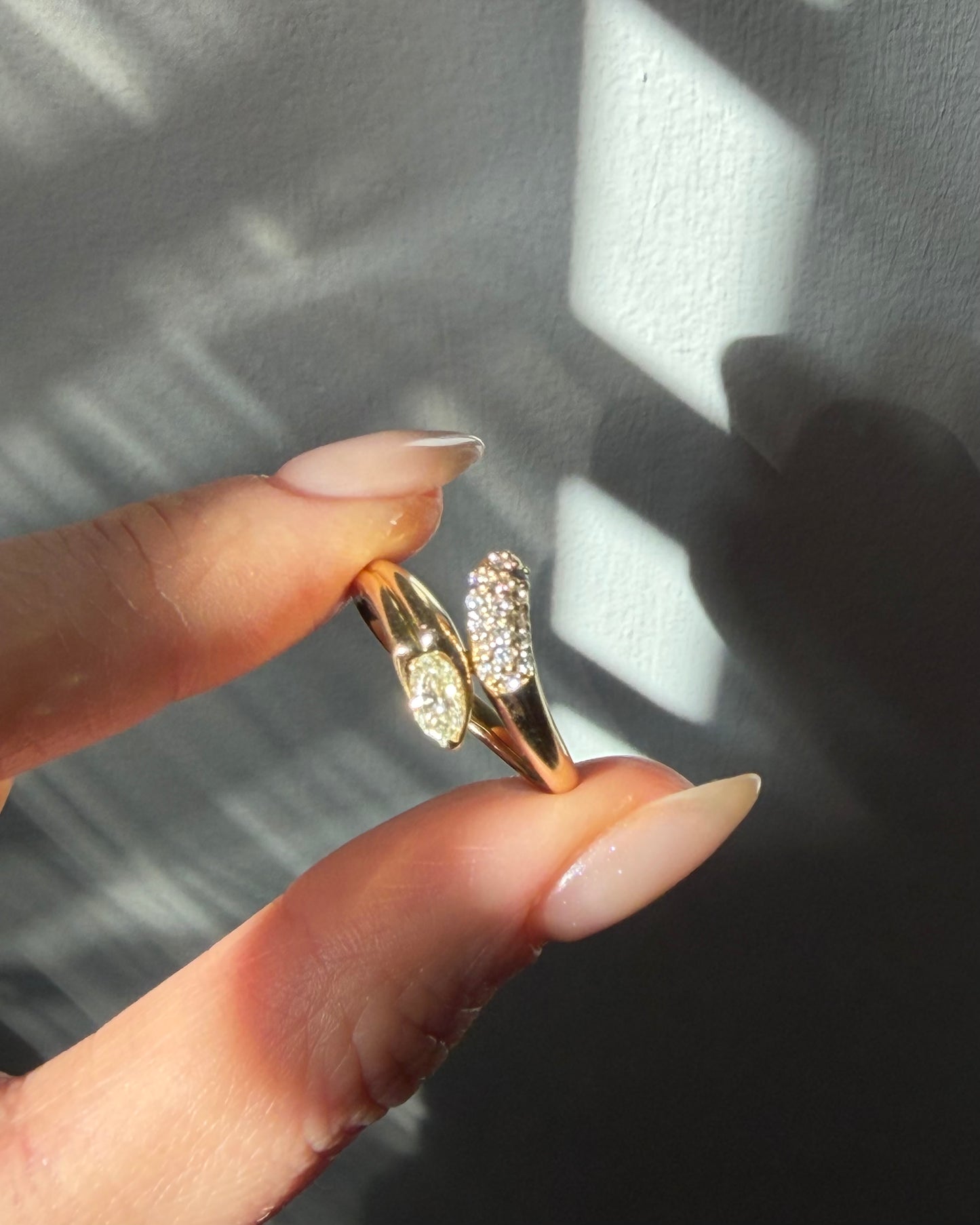 Vintage 18k Gold Light Yellow Marquise Diamond Bypass Ring