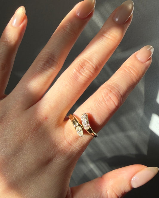 Vintage 18k Gold Light Yellow Marquise Diamond Bypass Ring