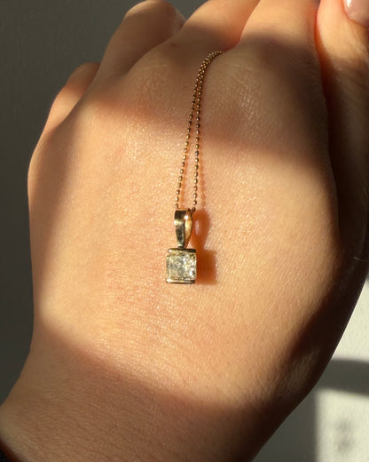 Vintage 18k gold yellow diamond pendant