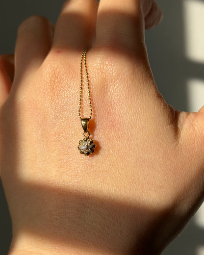 Vintage 18k Gold Dainty Diamond Flower Charm