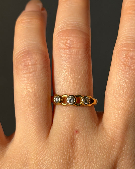Vintage 18k Gold Bezel Set Diamond Trilogy Chain Motif Stacking Ring